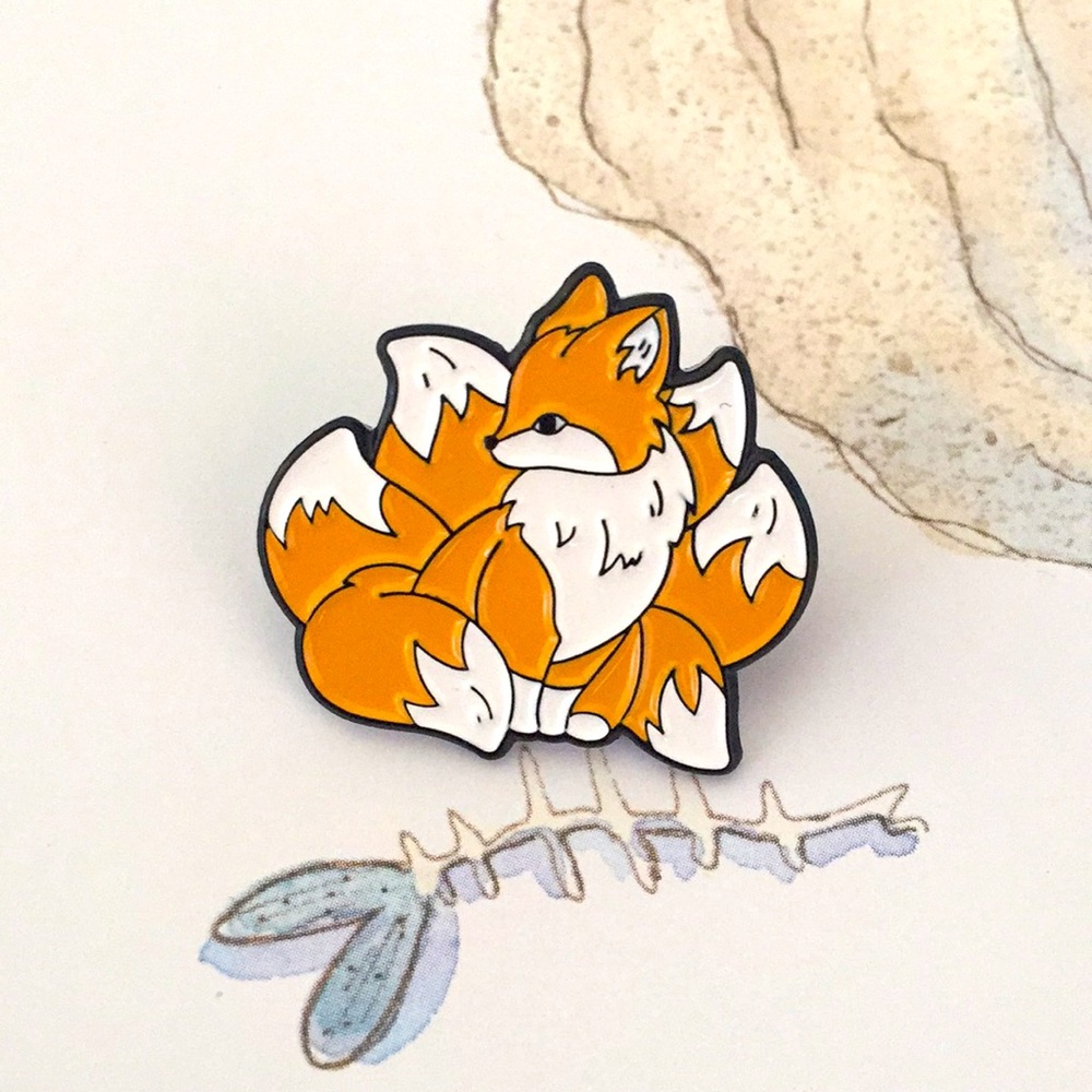 🍏50% OFF/3+...Cartoon Multitailed Fox Pin